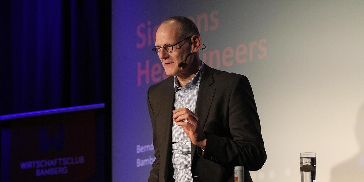 Siemens Healthineers CEO Bernhard Montag spricht beim Neujahrsempfang