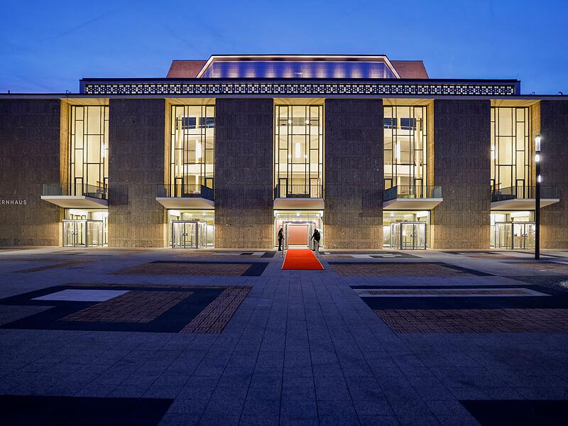 Festakt zur Wiedereröffnung von Kölner Oper und Schauspielhaus Festakt zur Wiedereröffnung von Kölner Oper und Schauspielhaus