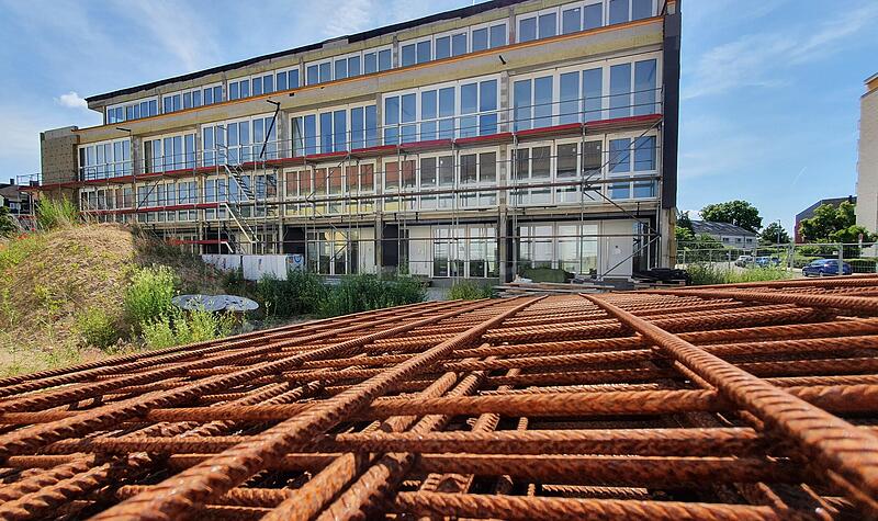 Diese Baustelle wurde 2022 zwei tief verfeindeten Firmen zum Verh&auml;ngnis: In der Adam-Stegerwald-Stra&szlig;e in Bamberg gerieten zwei Baufirmen in Streit.