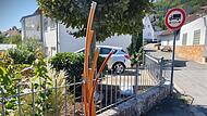 Glasfaserkabel stehen an einigen Stellen in Ebermannstadt aus dem Boden.Forchheim & Fr&auml;nkische Schweiz