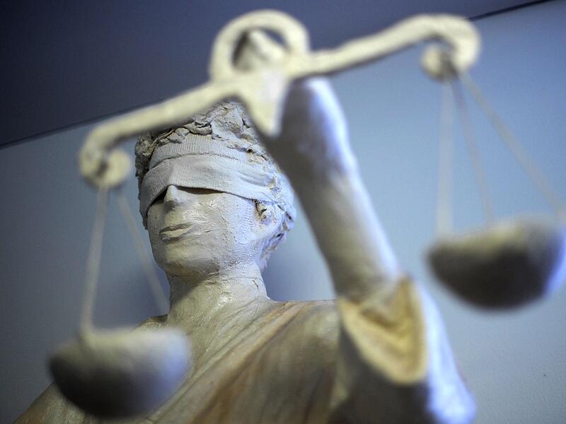 Justiz