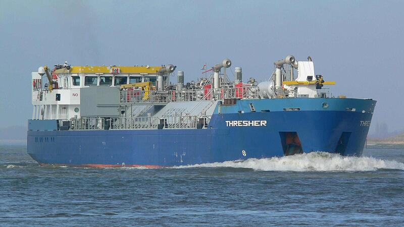 Die &bdquo;Tresher&ldquo; im Einsatz auf hoher See; sie transportiert Fl&uuml;ssiggas.