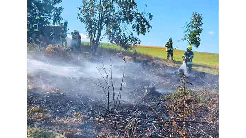 Ha&szlig;lach bei Teuschnitz: Fl&auml;chenbrand zwingt Anwohner aus ihren H&auml;usern