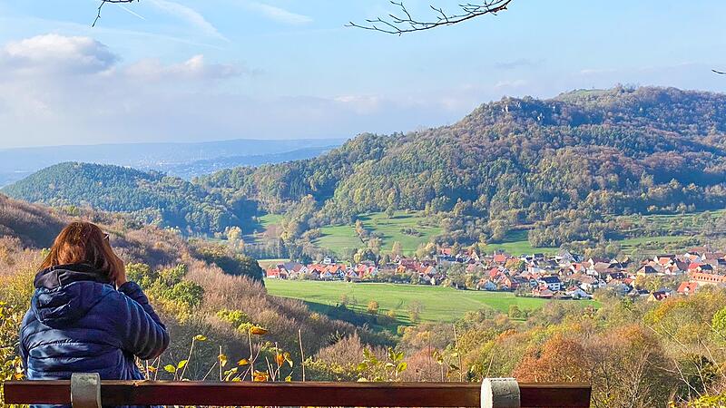 Blick &uuml;ber Leutenbach aufs Walberla.Forchheim & Fr&auml;nkische Schweiz