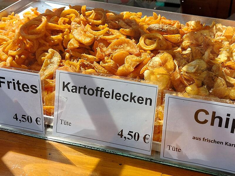 Hier dreht sich alles um die Kartoffel.Kulinarischer Rundgang auf dem Kronacher Freischie&szlig;en