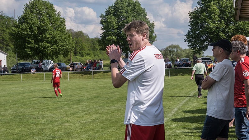 Christian Dre&szlig;el betreut die Krecktaler Fu&szlig;baller seit vergangenem Sommer.