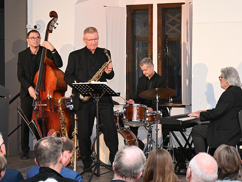 Neujahrsempfang Forchheim 2025Forchheim & Fränkische Schweiz Das Jazz Quartett von Michael Tessaro