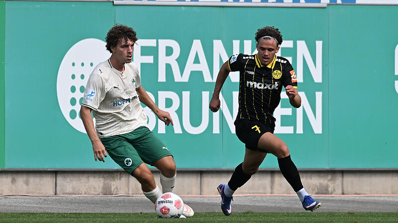 Sport Fu&szlig;ball Saison 2026 / 2027 Regionalliga Bayern 02. Spieltag Samstag 01.08.2026 Spielort Sportpark Ronhof  Thomas Sommer Laubenweg 60 F&uuml;rth Spielbeginn 16.00 h  SpVgg Greuther F&uuml;rth 2 gegen SpVgg Bayreuth Halbzeitergebnis 0:0 Endstand 0:2  Marlon