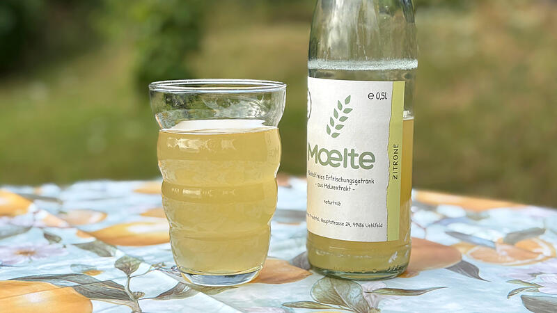 Moelte ist eine Zitronenlimonade auf Malzbasis, deren Rezept sich der Brauer Walter Prechtel aus Uehlfeld ausgedacht hat.