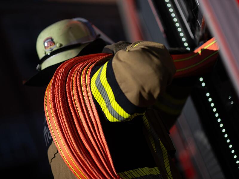 Feuerwehr Bei einem Wohnhausbrand in Lonnerstadt ist in der Nacht auf Mittwoch ein Mann gestorben.