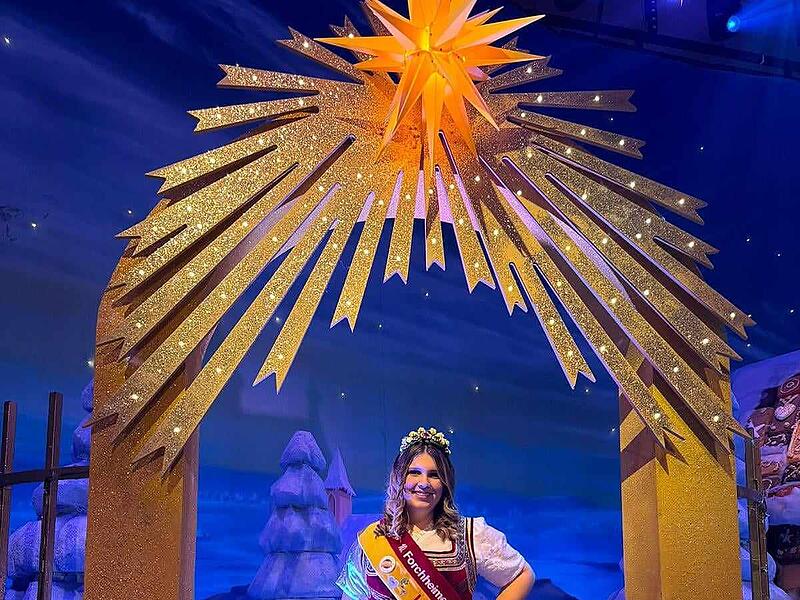 Luisa ZametzerWeihnachtshaus in Drügendorf von den Leopolds Luisa ZametzerWeihnachtshaus in Drügendorf von den Leopolds