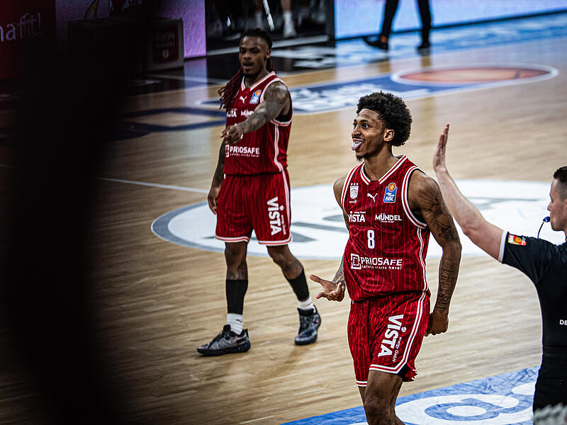 Demarcus Demonia zelebriert seine K&ouml;rbe regelm&auml;&szlig;ig mit ausdrucksstarken Jubelposen.