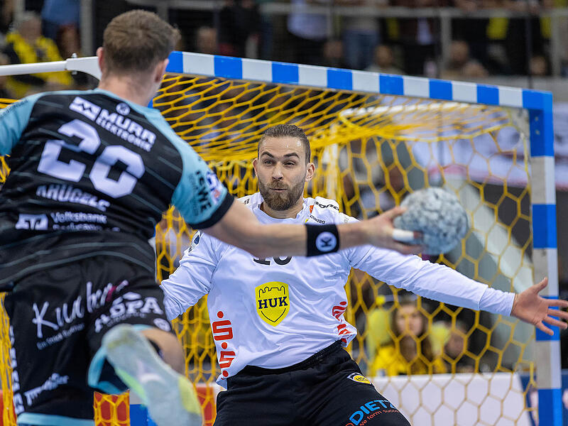 An HSC-Keeper Petros Boukovinas gab es f&uuml;r die Angreifer von Oppenweiler kaum ein Vorbeikommen.