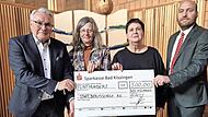 Von links: Thomas Leiner (Vorsitzender Förderverein der Staatlichen Berufsschule Bad Kissingen), Karin Maywald (Schulleiterin), Birgit Winzek (1. Stellvertreterin Förderverein), Felix Dorn (Beratungscenterleitung Sparkasse Bad Kissingen).