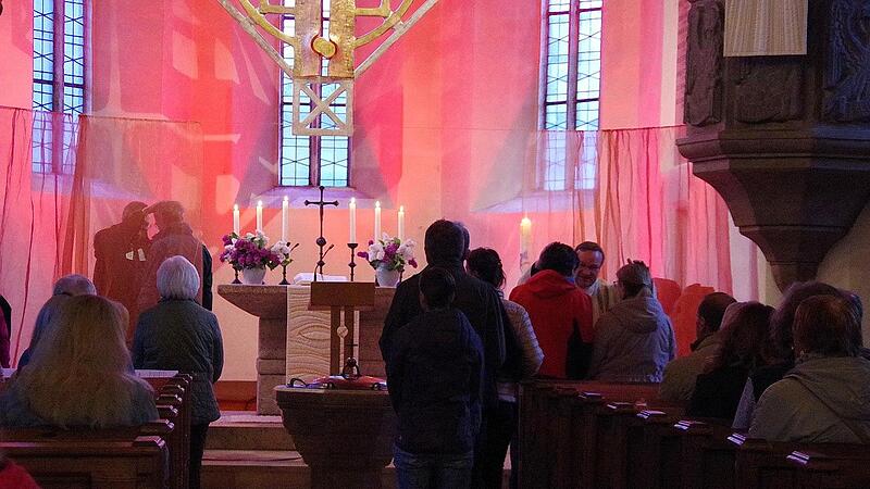 Taiz&eacute;-Segnungsgottesdienst, gestaltet vom &Ouml;kumene-Team und dem Projektchor.