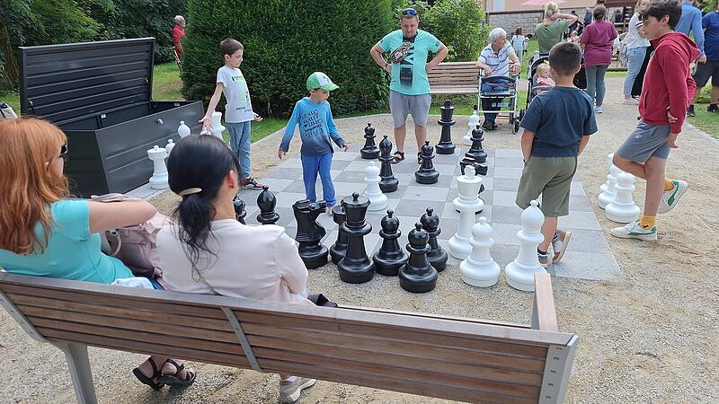 Mehrgenerationenplatz in Bad Br&uuml;ckenau eingeweiht
