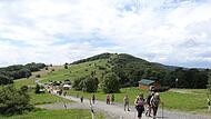 Bei den Wandertagen im Truppenübungsplatz können sonst gesperrte Bereiche der Rhön wie der 909 Meter hohen Eierhauckberg erwandert werden.