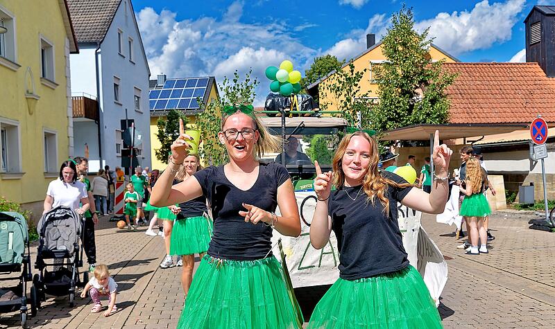 Kerwa in Kemmern 2026: Wenn der Gaaßbock durch Kemmern ziehtKerwa in Kemmern: Wenn der Gaaßbock durch den Ort zieht Kerwa in Kemmern 2026: Wenn der Gaaßbock durch Kemmern ziehtKerwa in Kemmern: Wenn der Gaaßbock durch den Ort zieht
