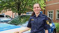 Die 31-jährige Nora Seifert ist Polizeiobermeisterin. In ihrer Freizeit tanzt sie – auch beim Coburger Samba-Festival.