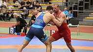 Hannes Wagner (rechts) musste gleich im Achtelfinale gegen den starken Schweden Alex Kessidis ran und verlor mit 2:7 Punkten gegen den späteren Turniersieger in der 87-Kilo-Klasse.