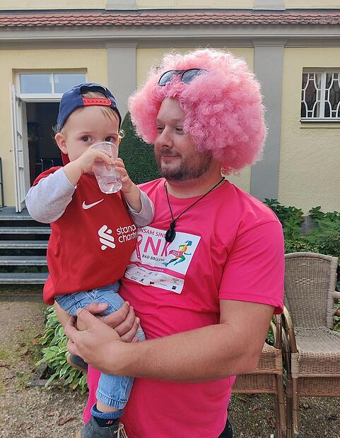 Pinklauf in Bad Brückenau: Neuseeländer Tony Dixon dabei Pinklauf in Bad Brückenau: Neuseeländer Tony Dixon dabei