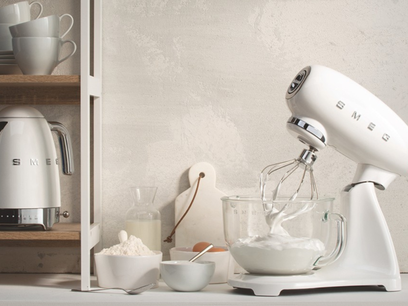 Smeg-Ger&auml;te bei STARKK&uuml;chen 2412