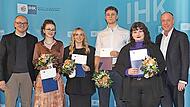 Pr&uuml;fungsbeste (von links): Mathias Schuch (Wirtschaftsf&ouml;rderung - Stadt Erlangen), Marion Hopfenzitz, Lea D&uuml;tsch, Eike Barth, Maja Heubeck und IHK-Gremiumsvorsitzender Johannes Hofmann.