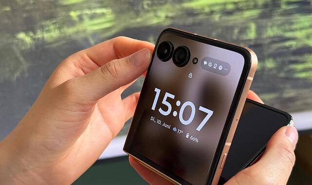 Das Motorola  Razr 60 Ultra ist eines dieser Klapp-Smartphones.