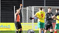 Im Hinspiel gegen den TSV Eisingen sah Patrick Görtler zwar nach nur 14 Minuten die Gelb-Rote Karte, dennoch gewann am Ende die DJK Don Bosco Bamberg souverän mit 3:0. Im Hinspiel gegen den TSV Eisingen sah Patrick Görtler zwar nach nur 14 Minuten die Gelb-Rote Karte, dennoch gewann am Ende die DJK Don Bosco Bamberg souverän mit 3:0.