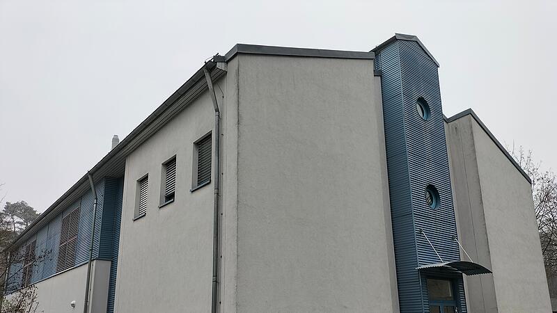 Eines der Bamberger Telekom-Gebäude, deren  technische Nutzung mittlerweile überholt ist.