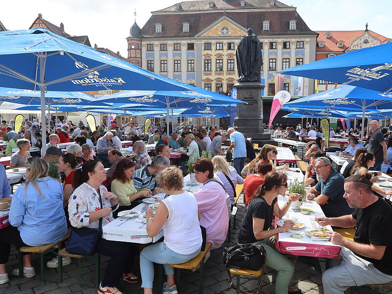 Coburger Kloßmarkt gestartet: Sonntag verkaufsoffen