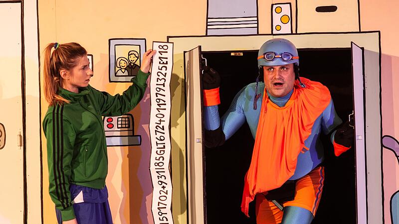 Am 15. Mai plant Chapeau Claque die Premiere von „Angstmän“ im Innenhof Markushaus der Uni Bamberg.