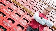 Der Hallerndorfer Brauereiinhaber und Pr&auml;sident des Verbandes Private Brauereien Bayern Georg Rittmayer steht vor K&auml;sten mit seinem Bier. Schon allein infolge gestiegener Energiekosten ist die Herstellung teurer geworden.Forchheim & Fr&auml;nkische Schweiz