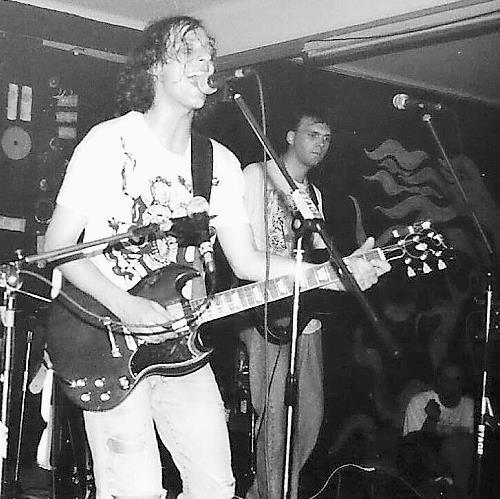 Auch nach 40 Jahren sind die „Shiny Gnomes“ noch immer ein Garant für edle Popmusik. Davon kann man sich am 22. März im „Rösla“ in Burgkunstadt überzeugen. Auch nach 40 Jahren sind die „Shiny Gnomes“ noch immer ein Garant für edle Popmusik. Davon kann man sich am 22. März im „Rösla“ in Burgkunstadt überzeugen.