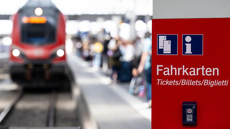 Regionalzug am M&uuml;nchner Hauptbahnhof