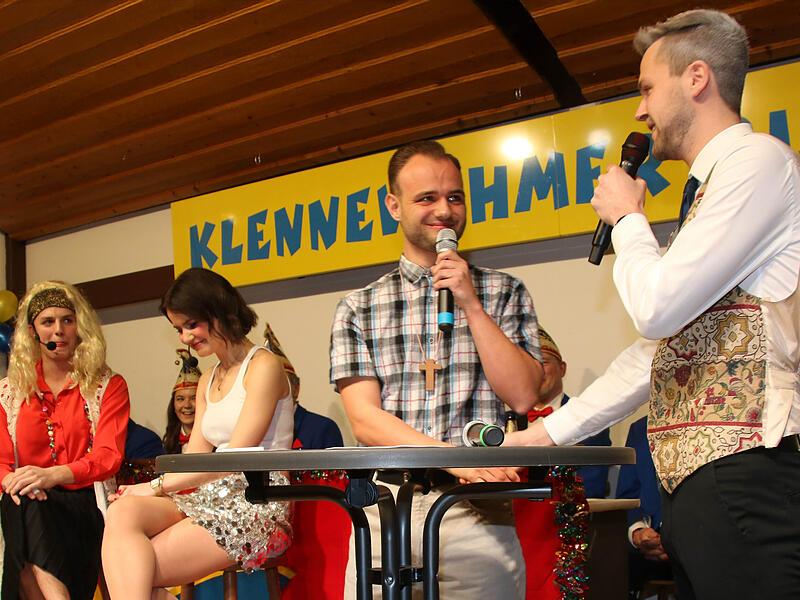 Im Bauwagen: die geplanten  &bdquo;First Dates&ldquo; gingen recht unterschiedlich aus.