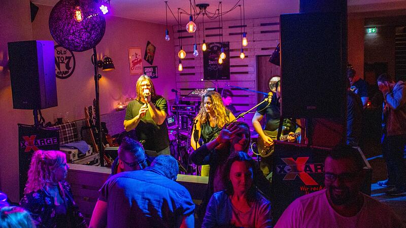 Die Band "X-Large" im Arizona beim sechsten und damals letzten Kneipenfetzt im Jahr 2019. Bald soll die Veranstaltung wiederbelebt werden.