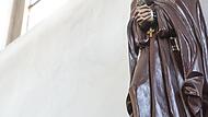 Über viele Jahre verging sich ein Pfarrer an Jugendlichen im Landkreis Kronach. Auch in Kirchehrenbach war Dieter Scholz eingesetzt. 52 Jahre später beginnt die Spurensuche im Ort.Forchheim & Fränkische Schweiz