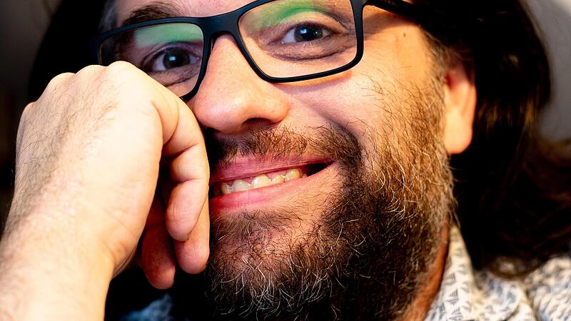 Der Bamberger Kabarettist und Autor Florian Herrnleben beruhigt: In Bamberg hat immer alles seine Richtigkeit! Der Bamberger Kabarettist und Autor Florian Herrnleben beruhigt: In Bamberg hat immer alles seine Richtigkeit!