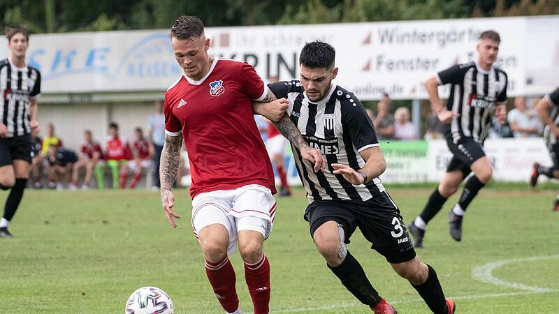 Die DJK Dampfach um Adrian Hatcher (links) nimmt als Aufsteiger  den sechsten Platz in der Landesliga Nordwest ein. Frederik Kirchner und der FC Sand  haben als Schlusslicht die rote Laterne inne.