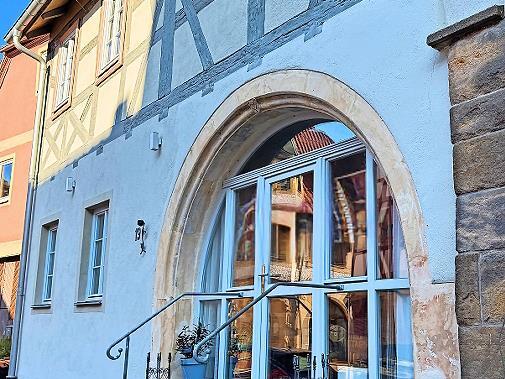 Nach 100 Jahren aus dem Dornr&ouml;schenschlaf wachgek&uuml;sst: Haus Sebald in Se&szlig;lach.