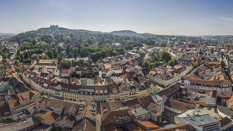 Coburg in Oberfranken Blick auf die Stadt Coburg mit der Veste: Um neue Perspektiven für die Innenstadt soll es bei einem Immobilienforum am 20. Oktober gehen.