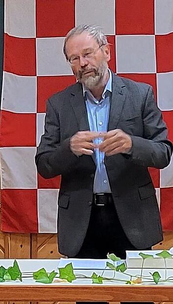 Ludwig Metz beim Neubürgerstammtisch