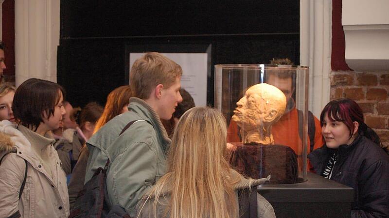 Ausstellung „Der menschliche Körper – Lernen von den Toten“ kommt nach Kulmbach. Ausstellung „Der menschliche Körper – Lernen von den Toten“ kommt nach Kulmbach.