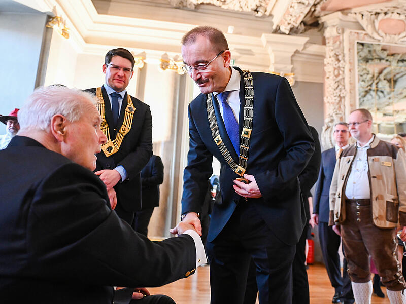 Gro&szlig;er Empfang in Coburg: Mehr als 200 geladene G&auml;ste gratulierten Andreas Prinz von Sachsen-Coburg und Gotha zum 80. Geburtstag.