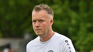 Nachdenklich: Der Saisonstart in der Kreisliga Kronach verlief f&uuml;r die SG Roth-Main und Trainer Sebastian Hopfenm&uuml;ller nicht nach Wunsch.
