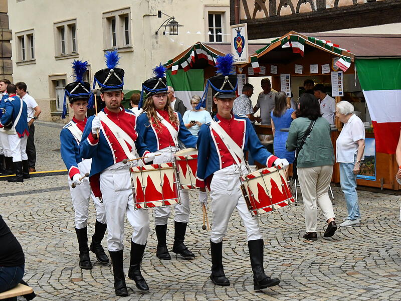 Eröffnung des Rakoczy-Fests 2025 im Regen.