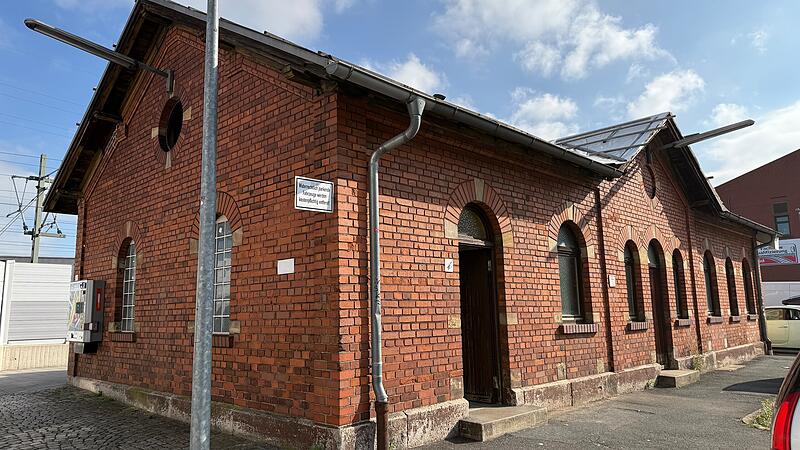 Die Toiletten am Forchheimer Bahnhof bereiten einmal mehr &Auml;rger. Durch Vandalismus kam es auf dem Herren-WC zu erheblichen Sch&auml;den.