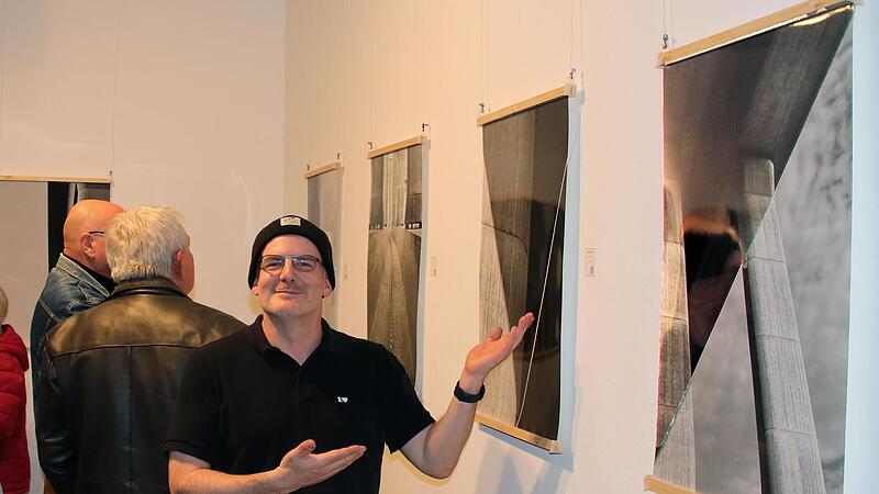 Die erste Fotoausstellung des Neubürgers Stefan Kohler stellt die Lauertalbrücke in den Mittelpunkt. Die Vernissage-Besucher waren begeistert.