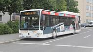 Ein Bus der Firma G&ouml;tz wartet in Lichtenfels auf die Abfahrt Richtung Maineck. Mit dem Neun-Euro-Ticket kann man hier nicht mitfahren.